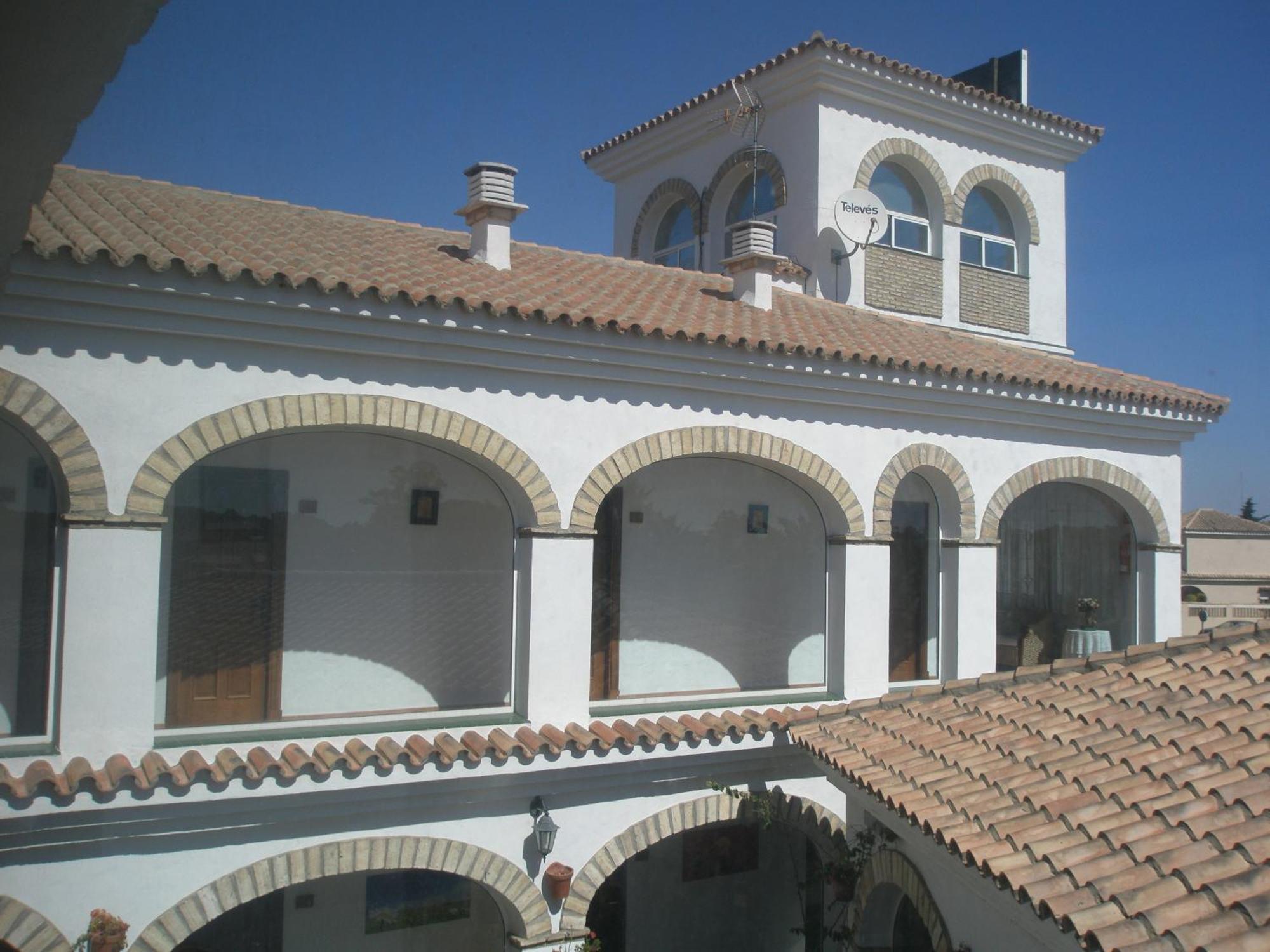 צ'יקלנה דה לה פרונטרה Hotel Cortijo Los Gallos מראה חיצוני תמונה