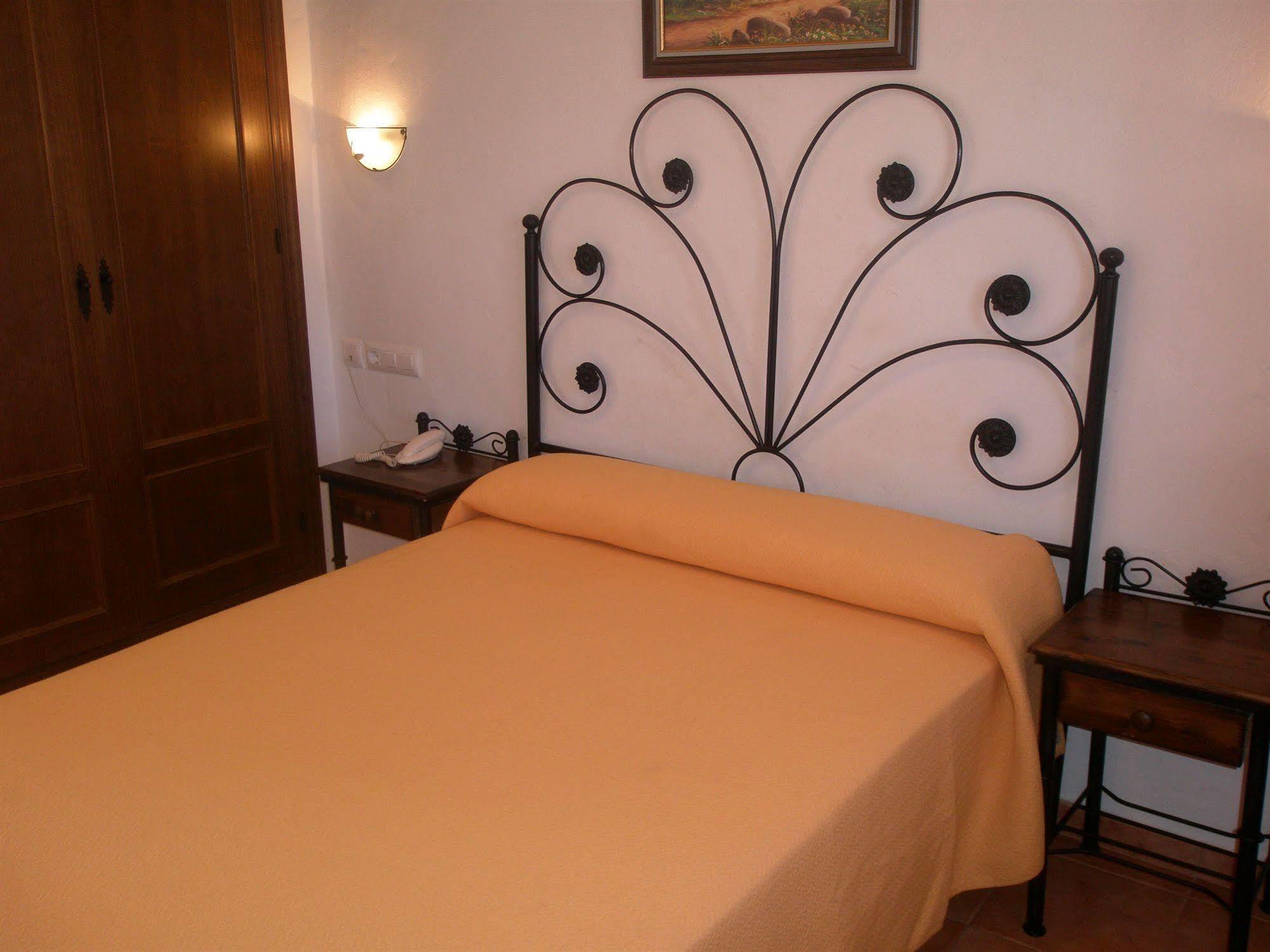 צ'יקלנה דה לה פרונטרה Hotel Cortijo Los Gallos מראה חיצוני תמונה